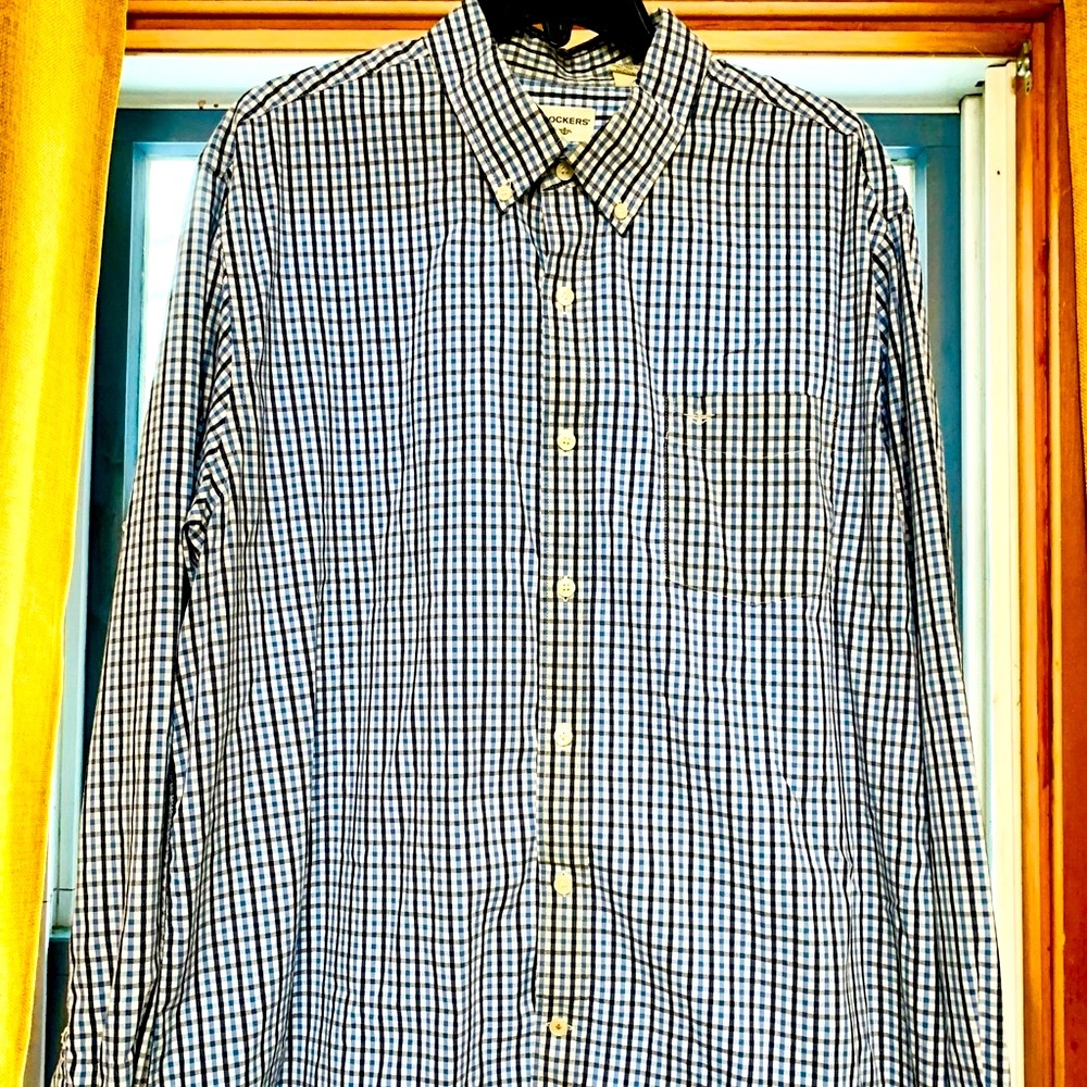 Dockers long-sleeve plaid blue white button down shirt